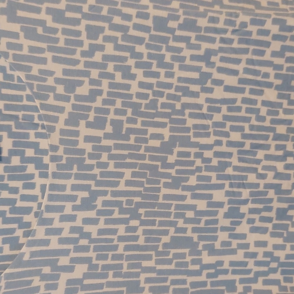 Chico's Touch of Cool Brick Geometric Ballet Elbow Tee. Soft Blue. - Picture 6 of 7